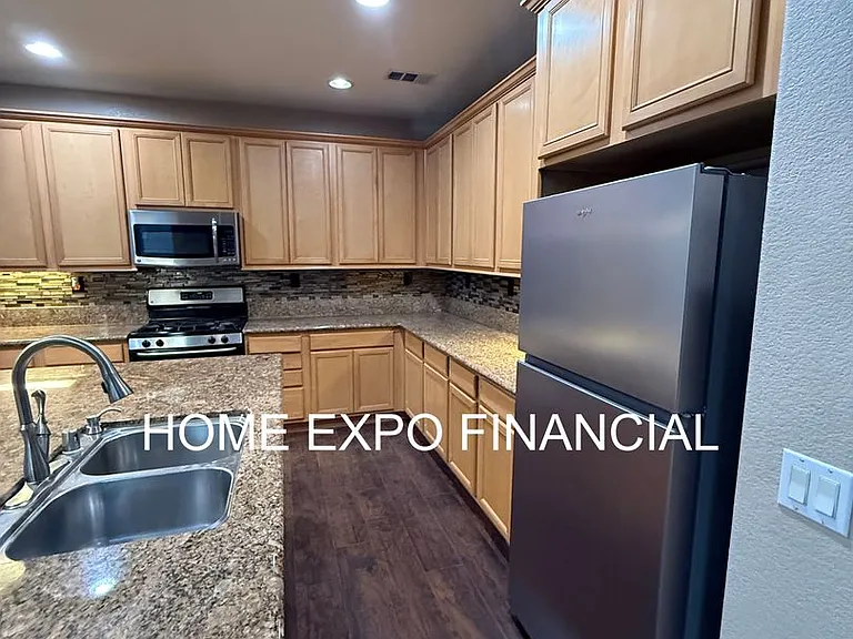 1456 Moonlight Dr — Photo 41