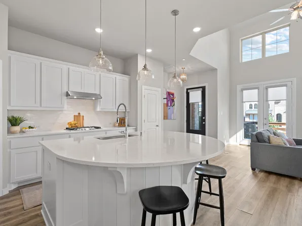 372 Somerville Dr, McKinney, TX 75071