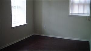 2nd image of 825 N 29th St APT 2E