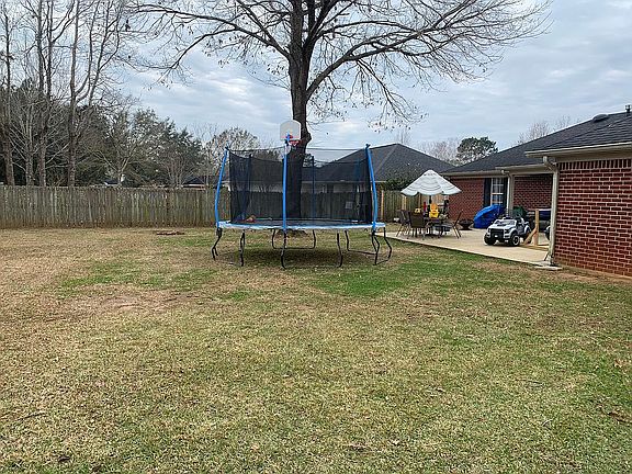 5th image of 1305 Colonial Hills Dr