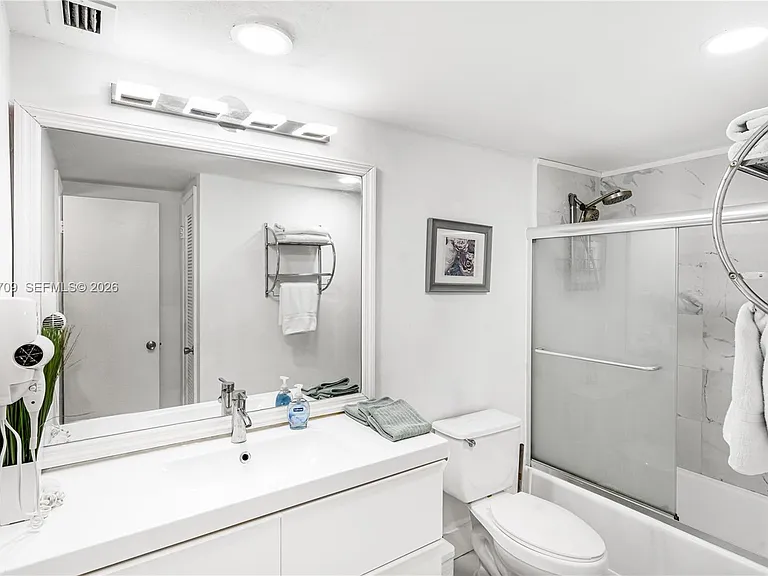 19370 Collins Ave #1612 — Photo 6