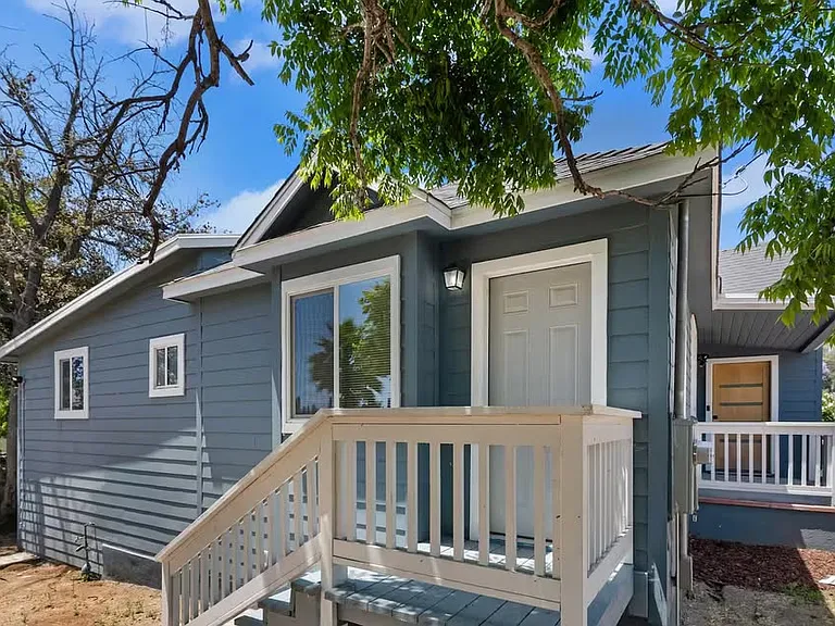 955 W 9th Ave — Photo 18