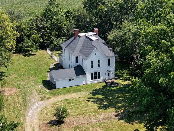 3rd image of 5893 S Robey Rd