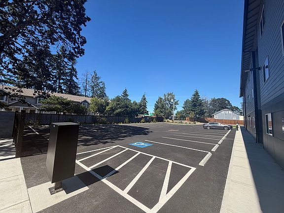 2nd image of 5324 San Francisco Ave SW #105