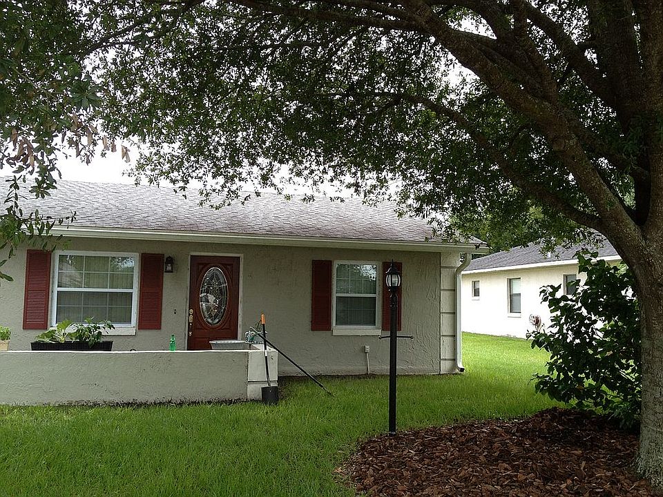 1st image of 415 Lake Daisy Dr