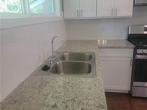 5th image of 4301 Howard St