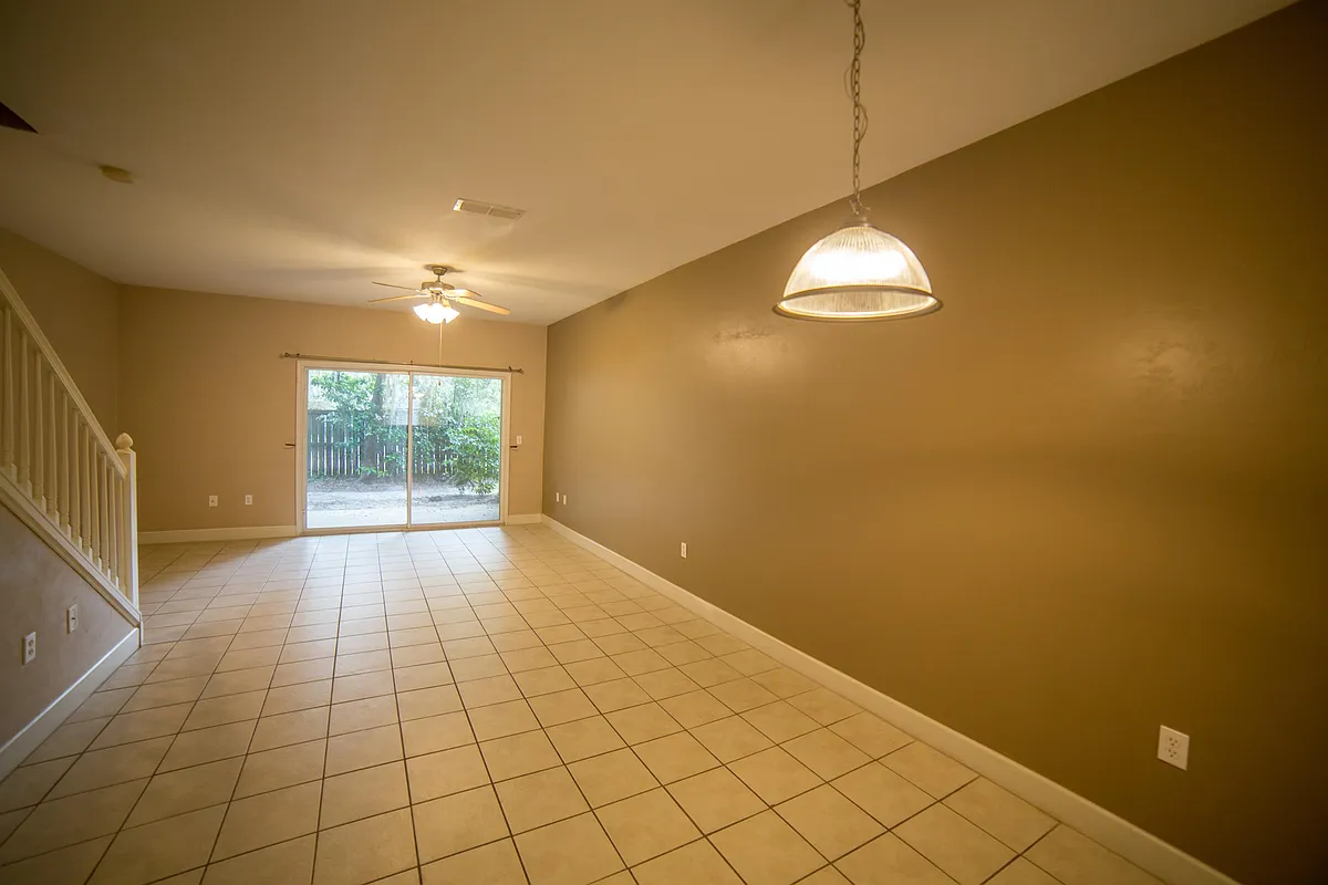 Photo 2 of 14 - 943 NW 21st Ave #36 - Gainesville, FL Building Photo - 943 NW 21st Ave #36