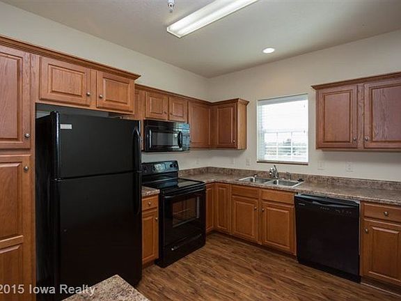 4th image of 600 E Hillcrest Ave Unit 210