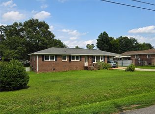 4 Blue Mist Dr, Greenville, SC 29611