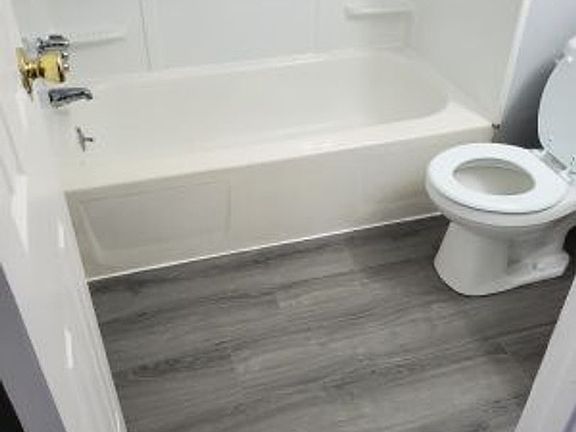 4th image of 114 Center St #5B