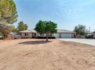 15127 Navajo Rd, Apple Valley, CA 92307