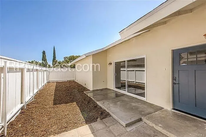 18831 E Vine Ave #18831 — Photo 2