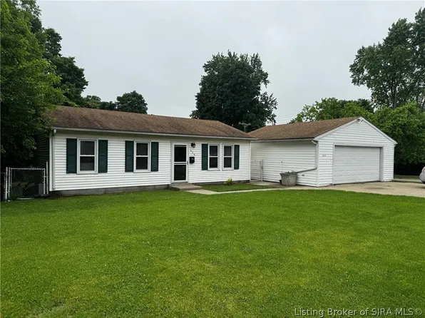 626 Thompson Street, Charlestown, IN 47111