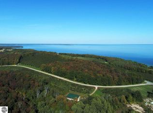 E Craker Rd, Northport, MI 49670