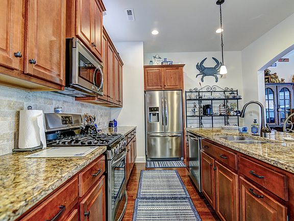 5th image of 1021 Hercules Dr