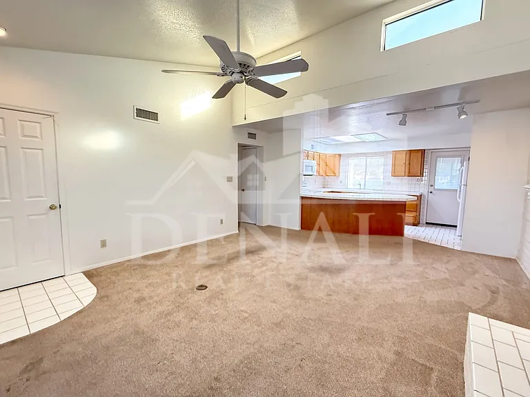 15076 N Escondido Dr #B — Photo 4