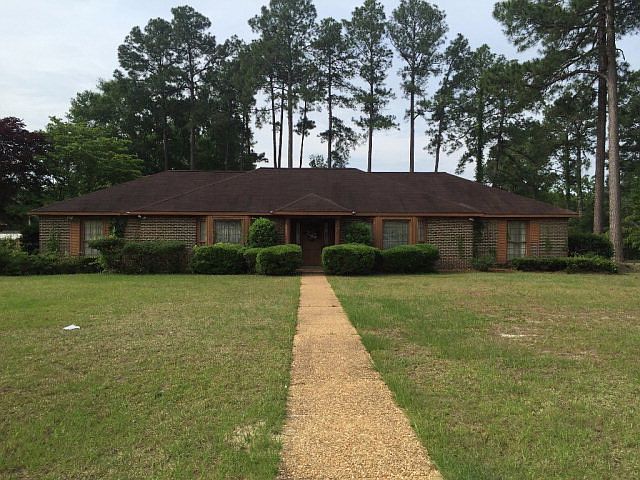 1st image of 307 Pinehurst Dr