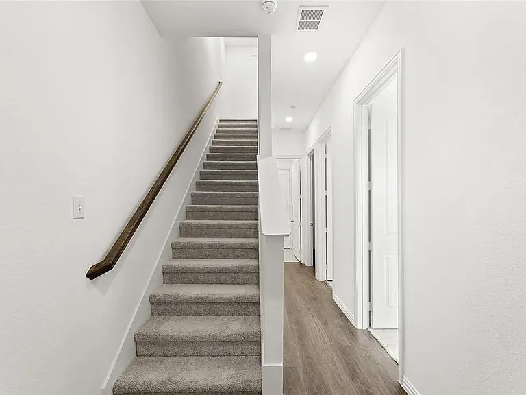 2207 Adena Springs Dr — Photo 12