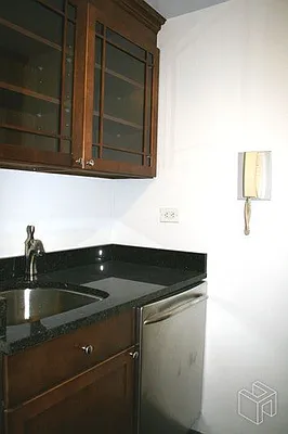 Rented by Halstead Real Estate | media 16