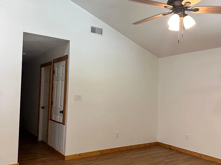 10331 Lily Dr — Photo 3