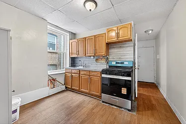 584 Avenue C