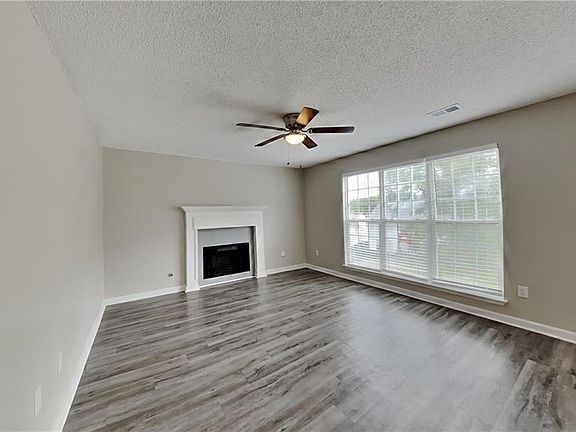 3rd image of 100 Saint Ann St