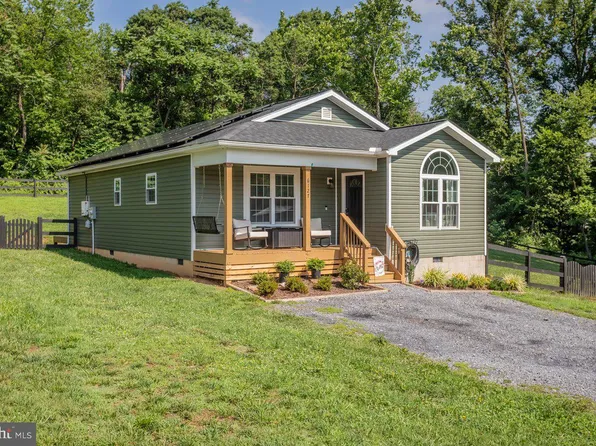 6127 Moore Ave, Mount Jackson, VA 22842