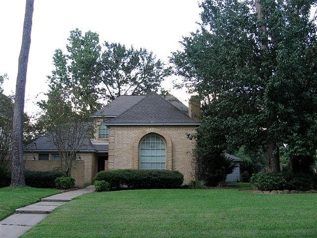 Vanessa Circle Front View