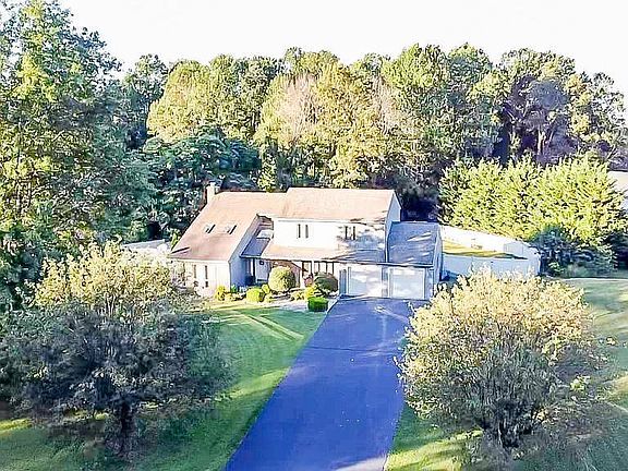 2nd image of 26 Forest View Dr