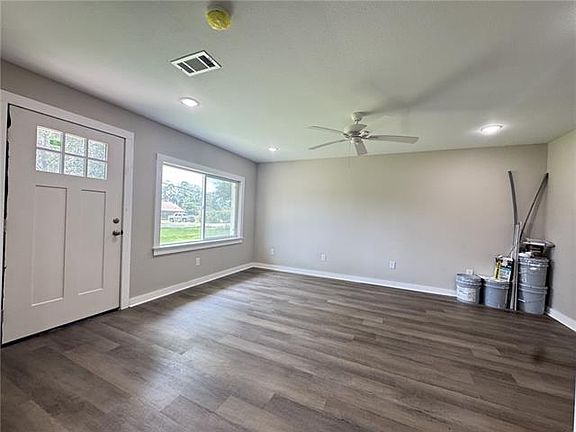 3rd image of 307 S Linden St