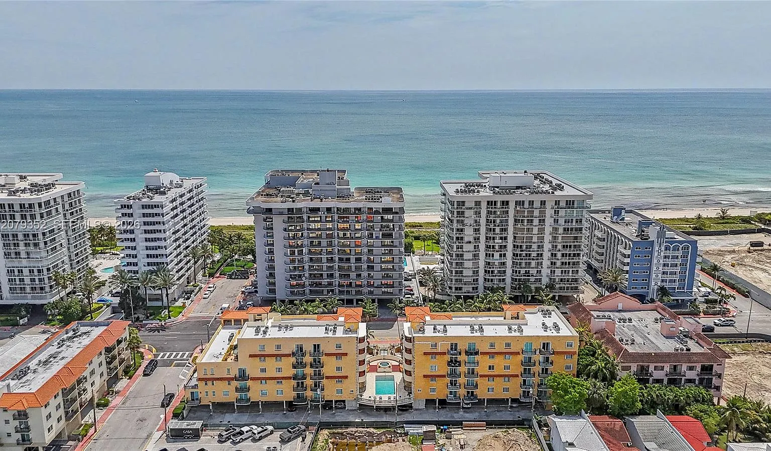 Surfside Palms Condo — Photo 1