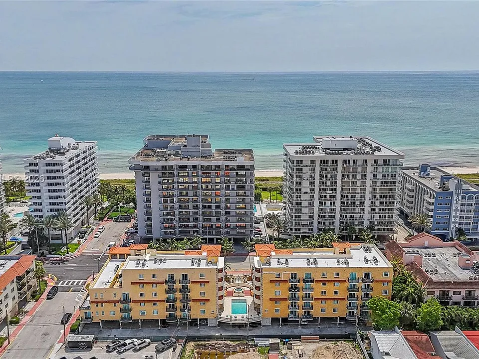 8888 Collins Ave #115