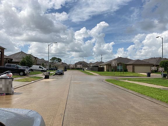 4th image of 12330 King Ferdinand Dr