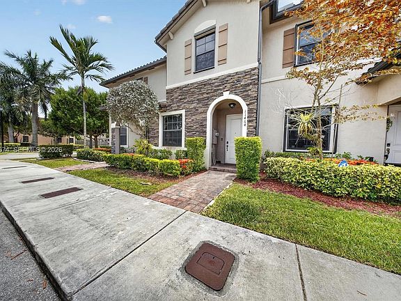 5th image of 11464 SW 248th Ln