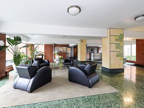 2nd image of 5040 N Marine Dr APT D2