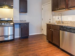 1601 W Montrose Ave, Chicago, IL 60613