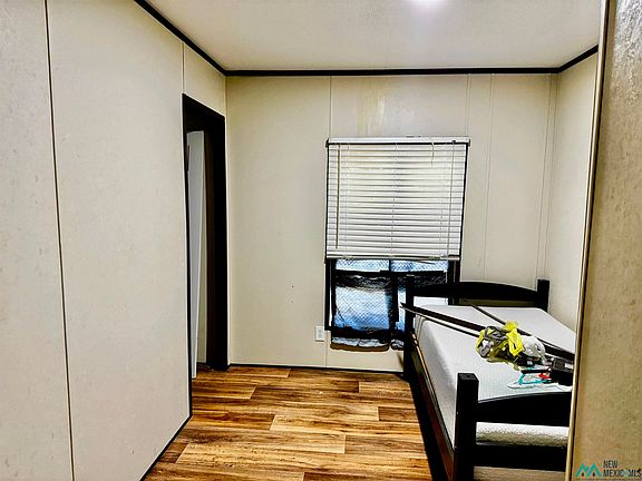 5th image of 924 S Asher Rd