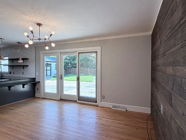18 Carjen Ave — Photo 27