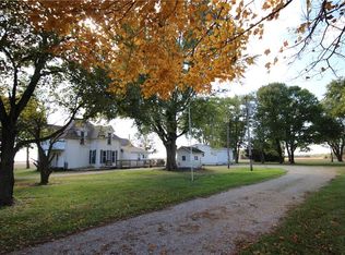 1245 County Road 2100e, Greenup, IL 62428