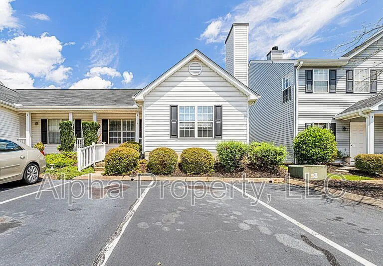 7 Hammett Grove Ln — Photo 1