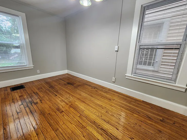 202 Hallock Ave #2022 — Photo 8