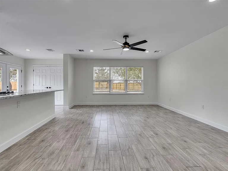 4835 County Road 380 — Photo 5