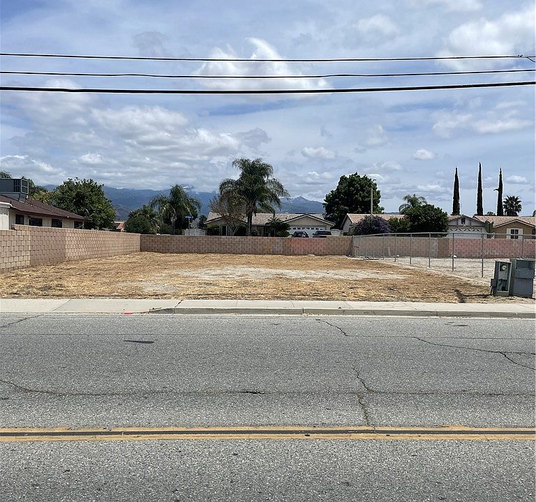 1st image of 735 S Hewitt St Lot 4