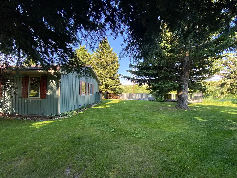 6800 US Highway 212 — Photo 13
