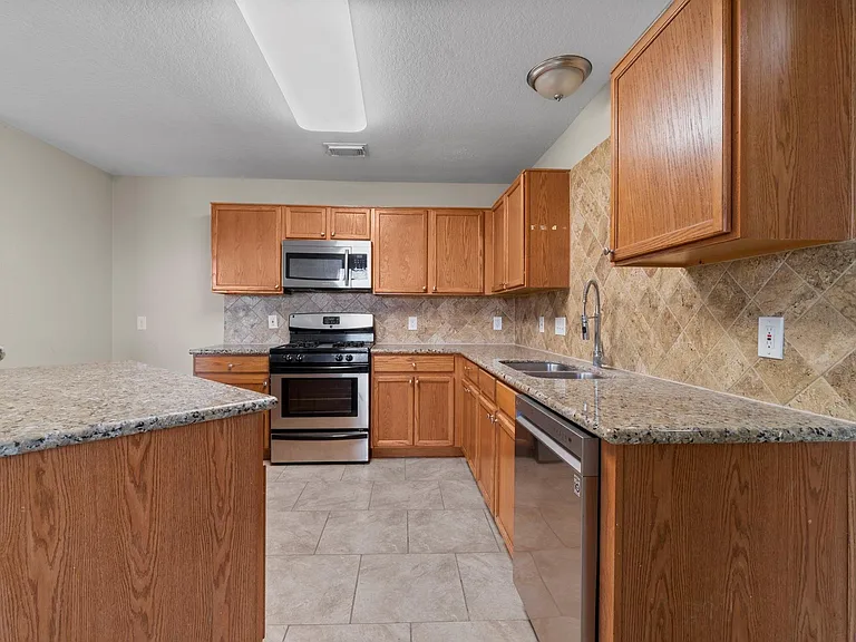 511 Cypresswood Knl — Photo 6