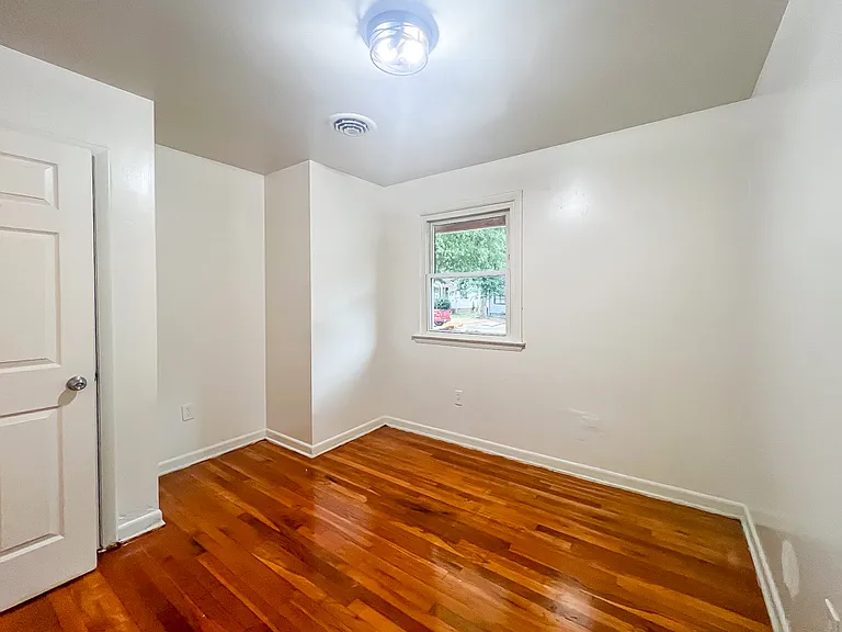 2303 Maclin Cir — Photo 10