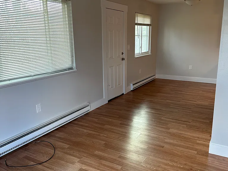 3669 Inverness St — Photo 3