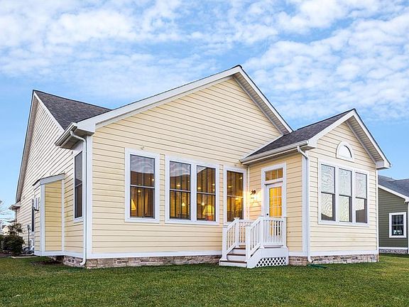 4th image of 36521 Wild Rose Cir