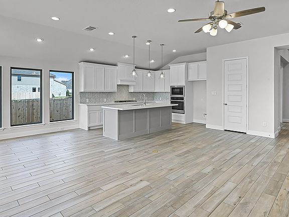 5th image of 337 Bodensee Place