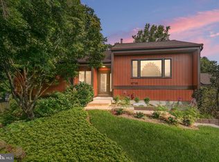 8716 Center Rd, Springfield, VA 22152